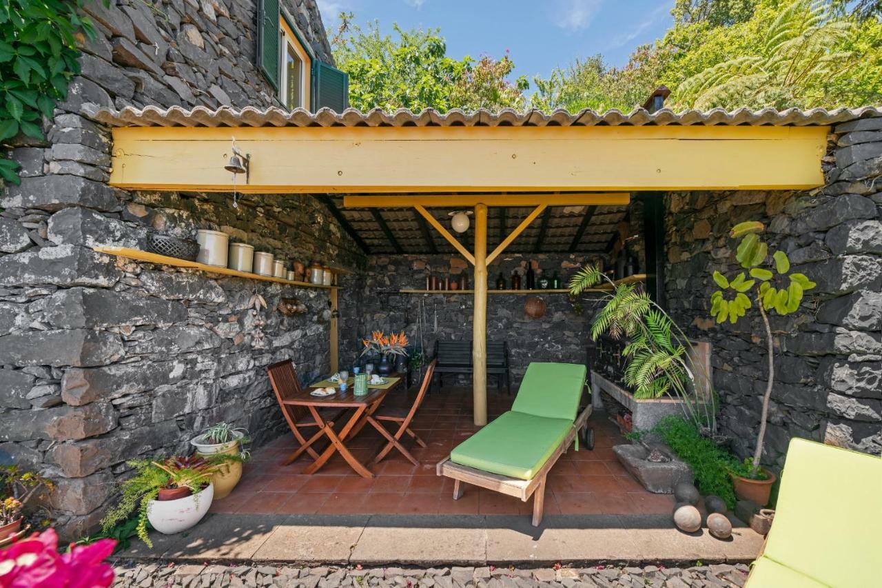 Quinta Devonia By An Island