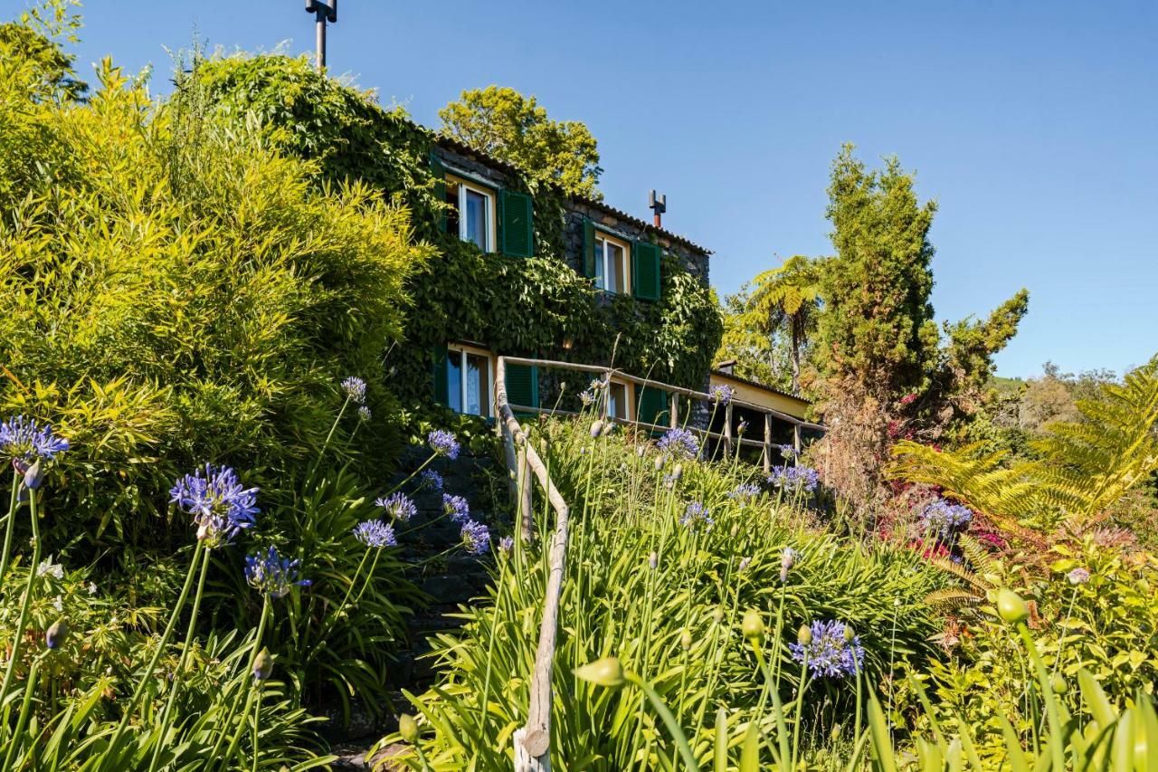 Quinta Devonia By An Island